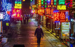中航門楣彩：助力夜市地攤屏！